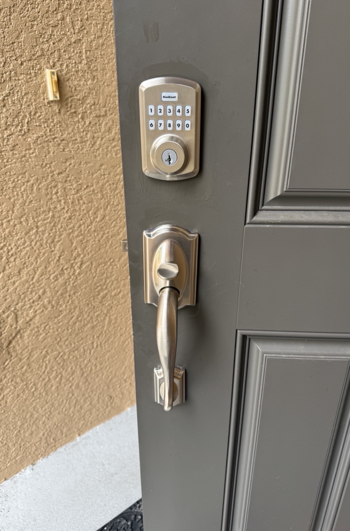 Keypad lock replacement on a residential door in Tampa