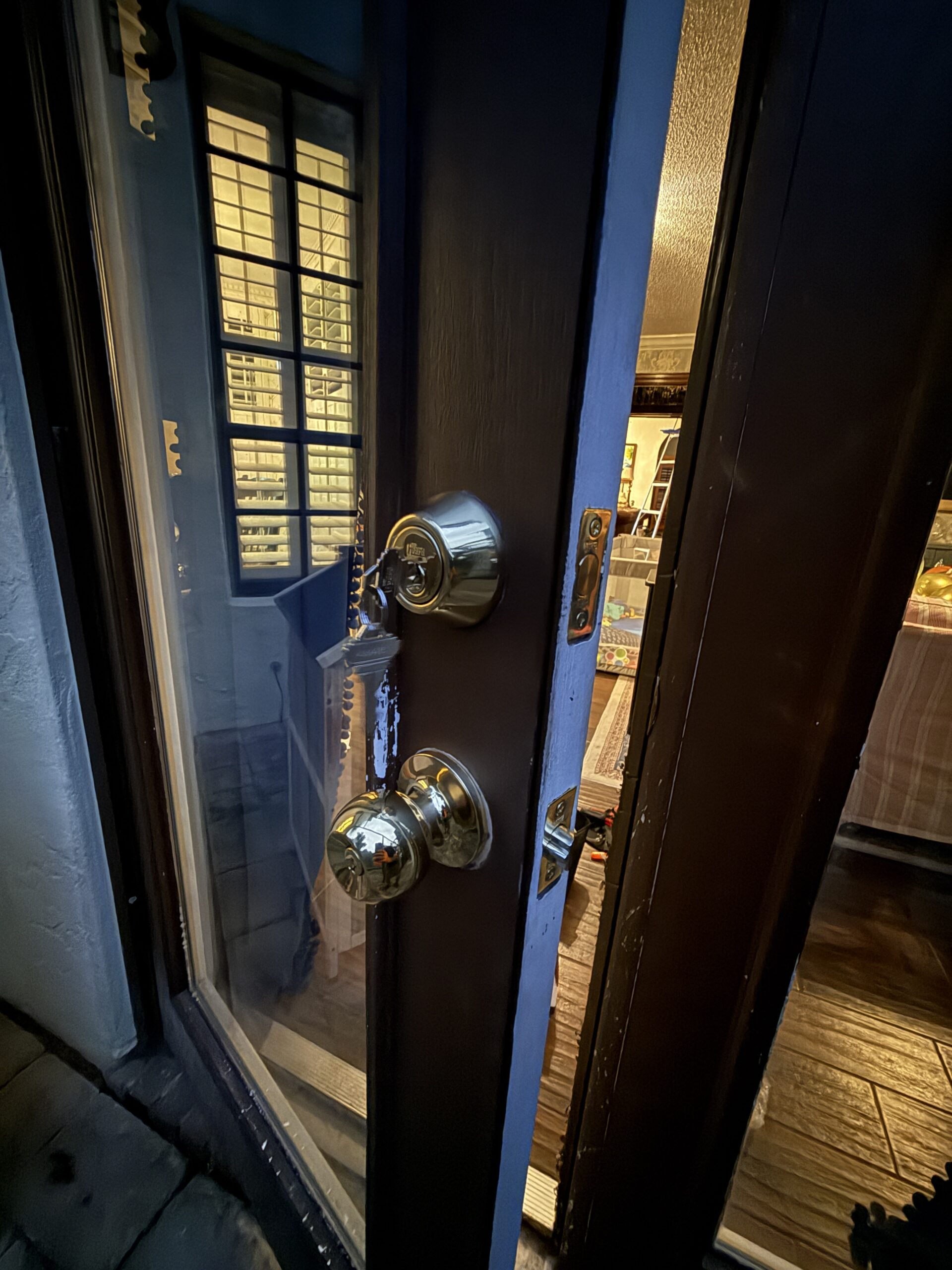 Residential deadbolt and door knob lock replacement in Tampa